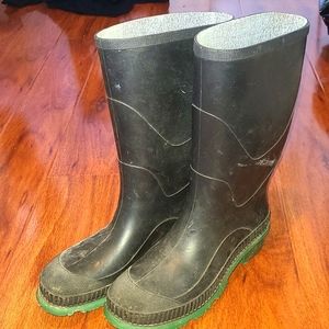 Black Farming Boots